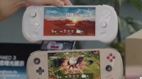 AYANEO 3旗舰Win掌机真机公布!自由模块化手柄设计